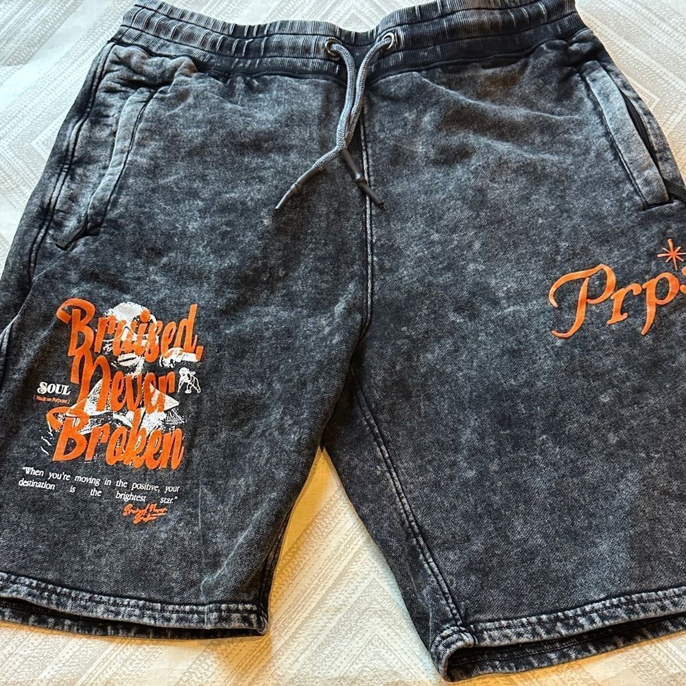 PRPS Men’s Graphic Flat Front Sweatshort Gray and Orange Shorts Size Large